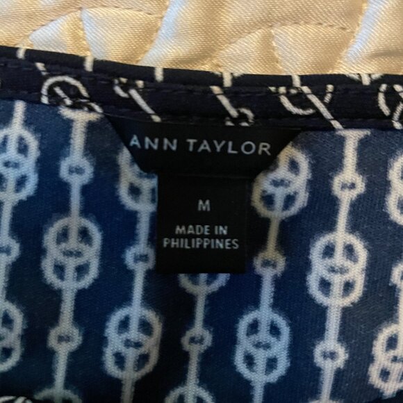 Ann Taylor Classic Navy and White Pattern Blouse Drape Neckline (Size M) - Picture 11 of 12